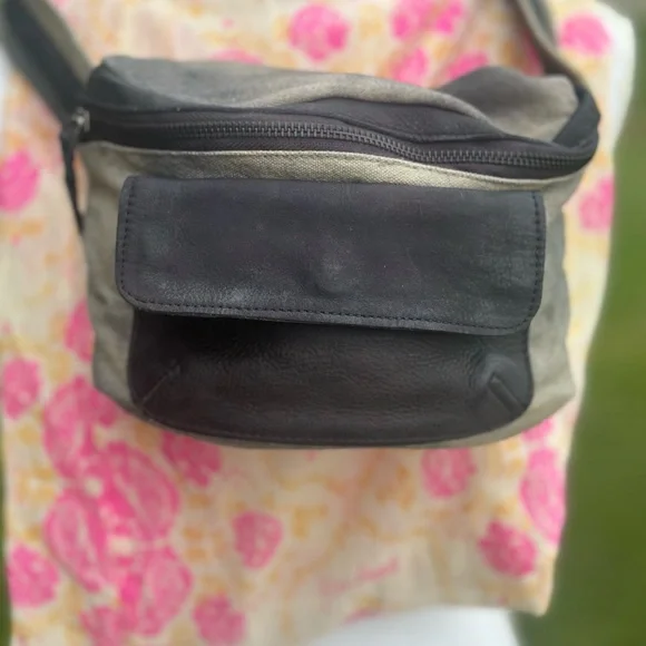 Free People Charlie acid wash sling bag - Picture 2 of 7